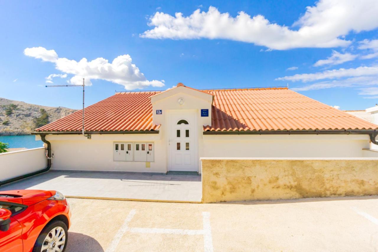 Reful Modern Facility With Large Terrace Or Balcony Apartment Metajna