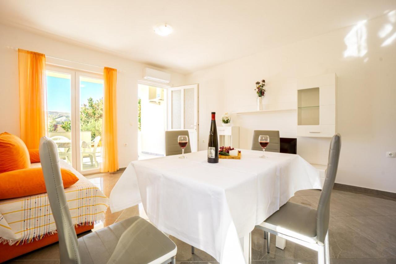 Reful Modern Facility With Large Terrace Or Balcony Apartment *